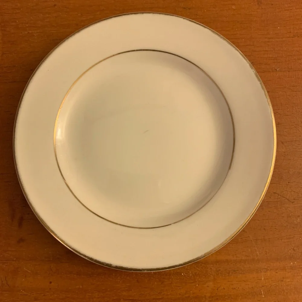 Free item: 5.5” candle plate
